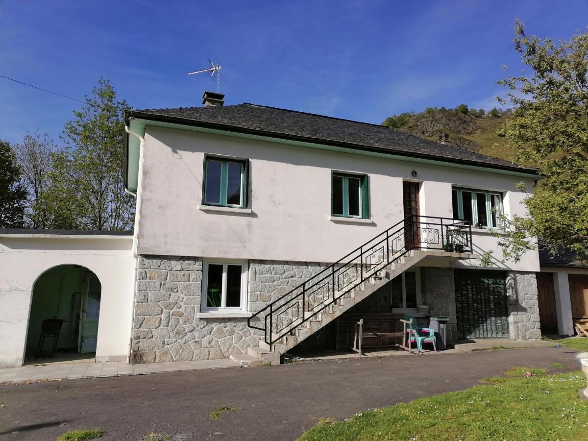 Aux D'Estaing Croises, Gite De Montagne Accessible A Tous Exteriör bild