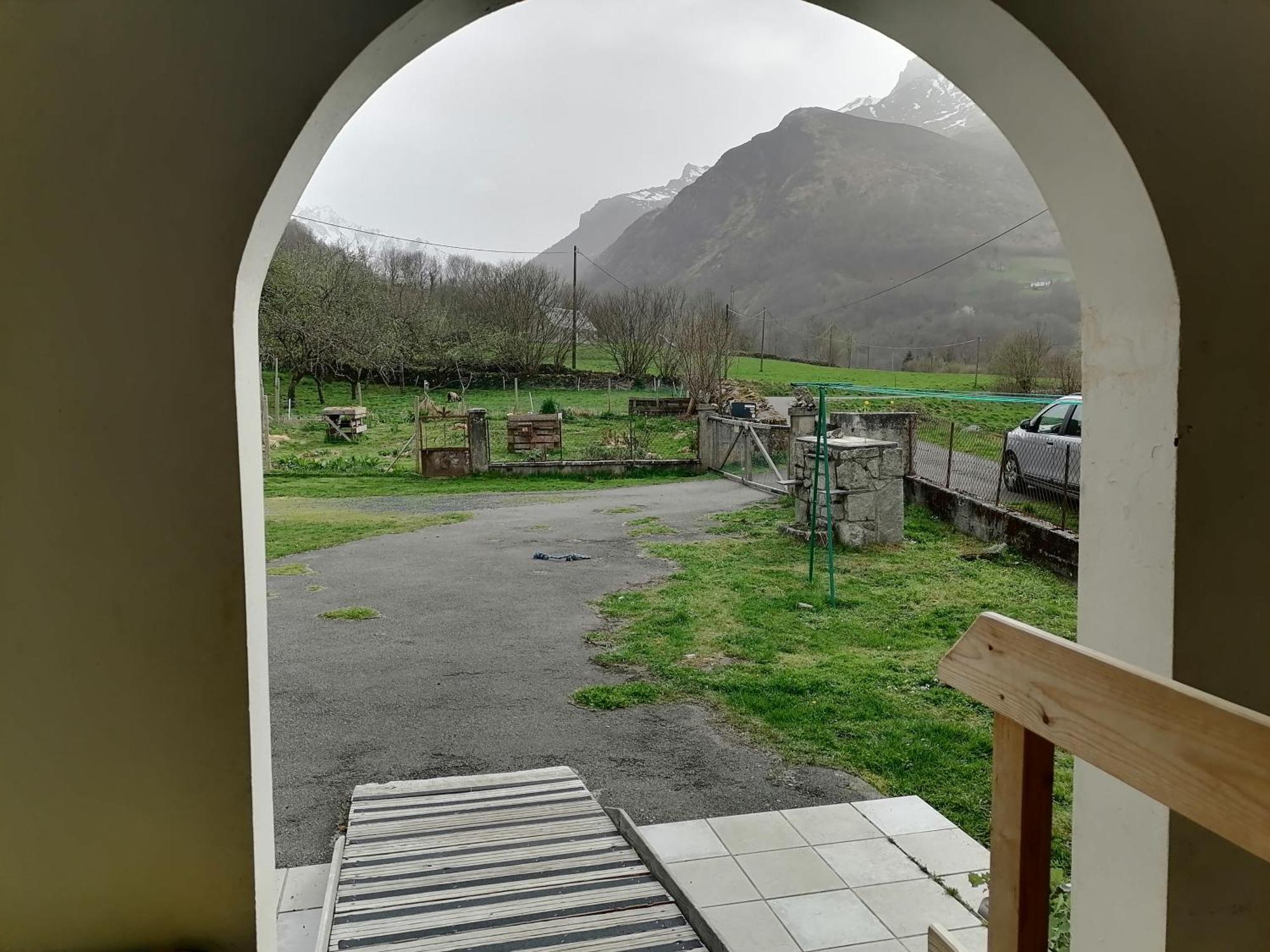 Aux D'Estaing Croises, Gite De Montagne Accessible A Tous Exteriör bild